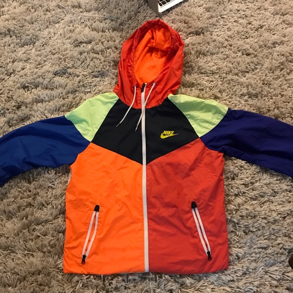 Colourful Nike windbreaker - Picture 2 of 3